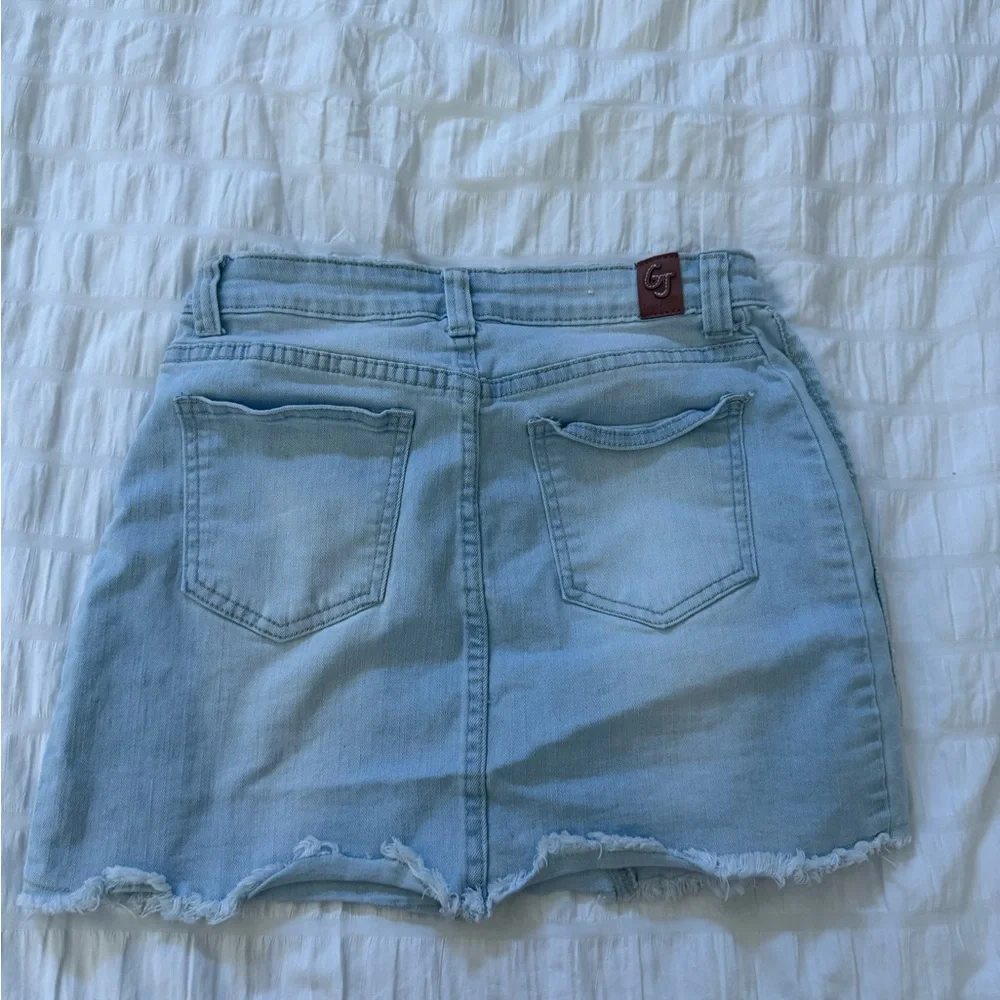 GOGO Light Blue Frayed Denim Mini‎ Skirt